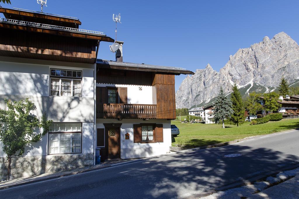 Chalet Verocai - Stayincortina Cortina d'Ampezzo Exterior photo